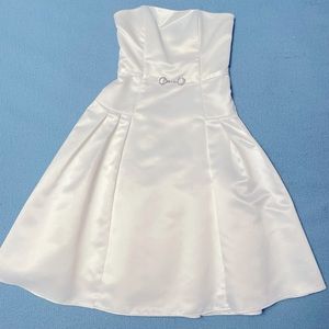 Jessica McClintock white dress
